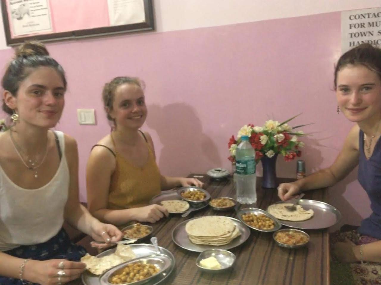 Guest house Azure Family Paying Varanasi